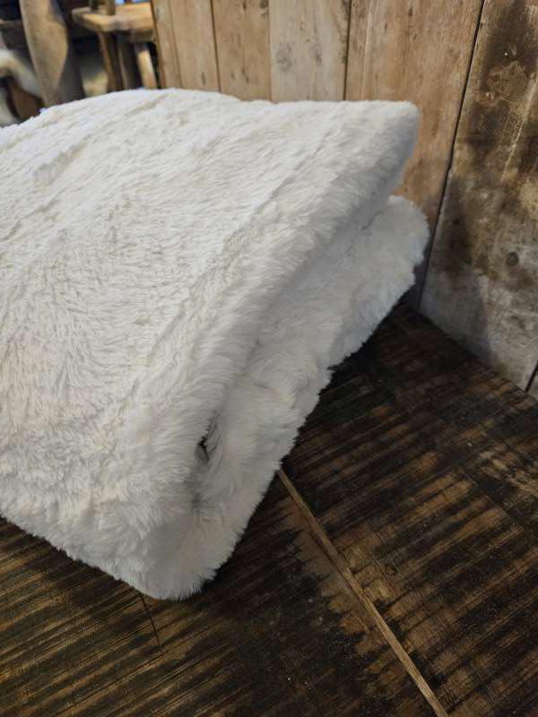 bont plaid ``WOONWINKEL RUSTIEK``, Huis en Inrichting, Woonaccessoires | Plaids en Woondekens, Nieuw, Ophalen of Verzenden