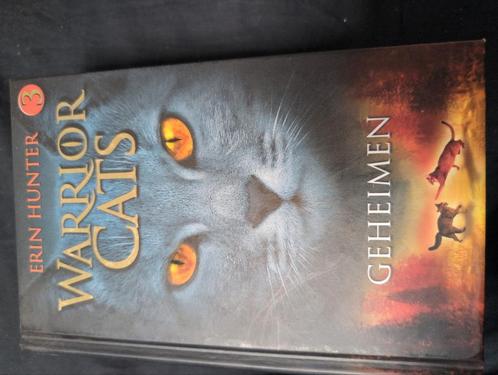 Erin Hunter - Geheimen, Boeken, Kinderboeken | Jeugd | 10 tot 12 jaar, Zo goed als nieuw, Ophalen