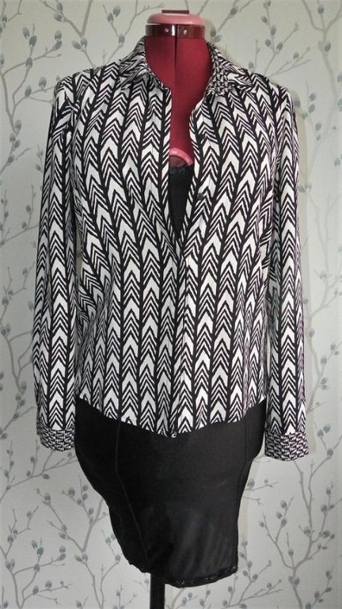 MINIMUM ( Scand.) Zwart/Witte Blouse maat 38, Kleding | Dames, Blouses en Tunieken, Zo goed als nieuw, Maat 38/40 (M), Overige kleuren