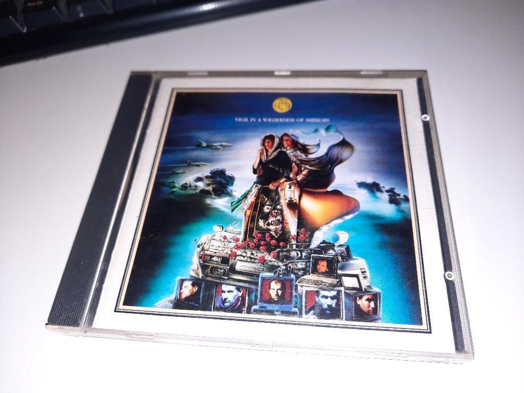 CD Fish – Vigil In A Wilderness Of Mirrors, Ophalen, Zo goed als nieuw, Progressive