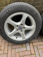 Radio + Winterbanden  Volvo V70NN, Auto diversen, Autoradio's, Ophalen of Verzenden, Zo goed als nieuw