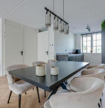Richmond eettafel beschikbaar voor biedingen