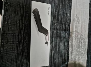 Modeling comb baardstijler beschikbaar voor biedingen