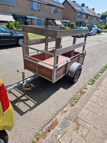 fietsaanhanger beschikbaar voor biedingen