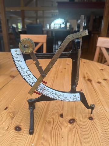 Antieke Balans Weegschaal beschikbaar voor biedingen