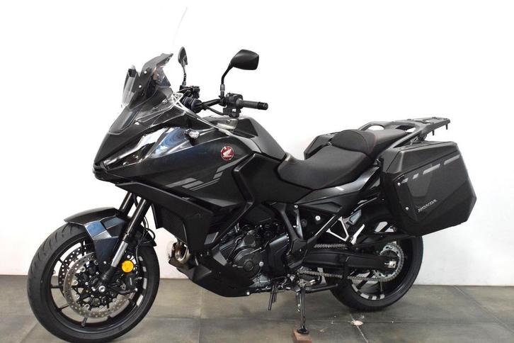 HONDA NT 1100 DCT NT 1100 ABS KOFFERS Automaat, Motoren, Motoren | Honda, Bedrijf, Toermotor, meer dan 35 kW, Motorrijbewijs A