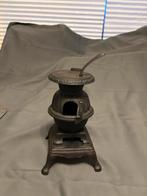 Antieke Gietijzeren Miniatuur Kachel, Ophalen of Verzenden