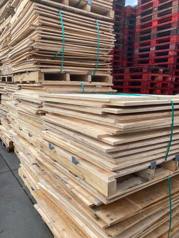 Multiplex platen beschikbaar voor biedingen