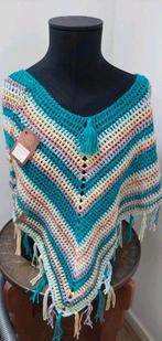 Nieuwe gehaakte poncho 1 maat turquoise roze, Handgemaakt, Ophalen of Verzenden, Nieuw