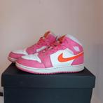 Nike Jordan 1 mid, Kleding | Dames, Schoenen, Nike Air Jordan, Ophalen of Verzenden, Sneakers of Gympen, Roze