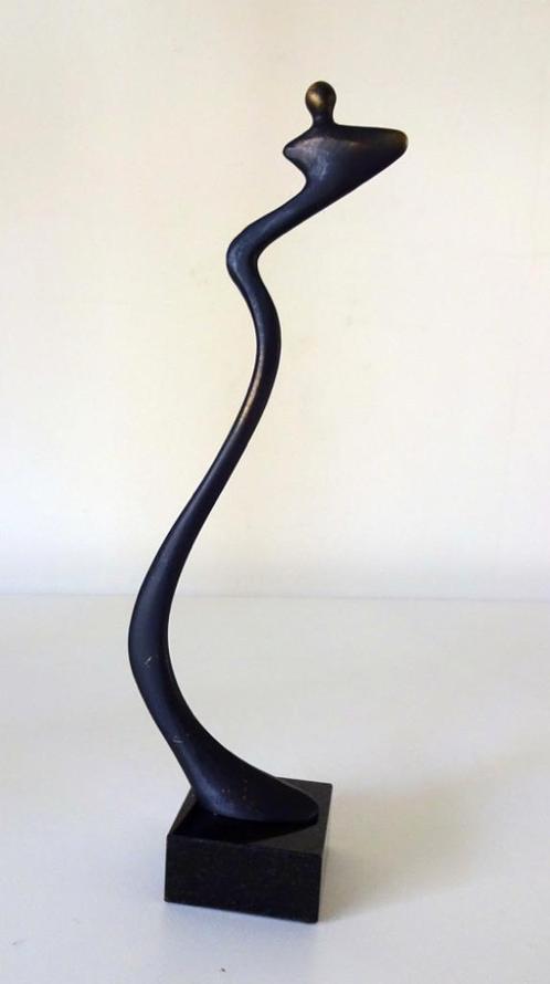 Bronzen beeldje lange staande figuur Corry Ammerlaan 5632-b, Antiek en Kunst, Kunst | Designobjecten, Ophalen of Verzenden