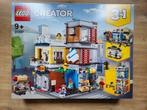 Nieuw sealed box: Lego Creator Woonhuis, dierenwinkel & cafe, Ophalen of Verzenden, Nieuw, Complete set, Lego