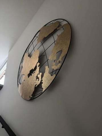 Muurdecoratie wereldbol beschikbaar voor biedingen