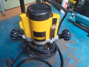 DeWalt DW 613 bovenfrees beschikbaar voor biedingen