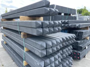Opruiming beton schuttingpalen en platen 50% KORTING beschikbaar voor biedingen
