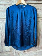 Josh V blauwe satijnen top maat xs, Blauw, Ophalen of Verzenden, Zo goed als nieuw, Lange mouw