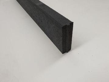 Betonbanden 1 meter lang grijs of zwart beschikbaar voor biedingen