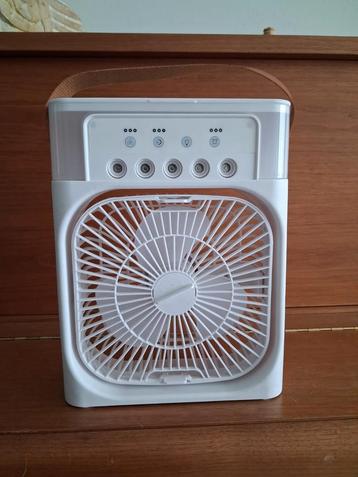Ventilator met Vernevelaar, Lamp & Timer beschikbaar voor biedingen