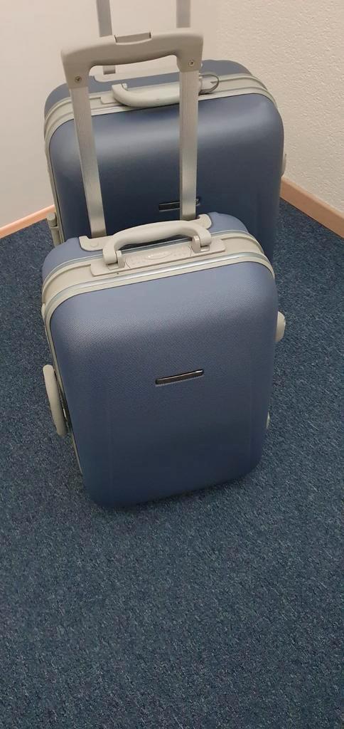2 ongebruikte van binnen-gevoerde koffers te koop, Sieraden, Tassen en Uiterlijk, Koffers, Zo goed als nieuw, Ophalen