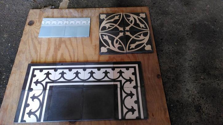 Restpartij 20x20 zwart en zwart/witte Portugese tegels 3m2, Hobby en Vrije tijd, Overige Hobby en Vrije tijd, Ophalen