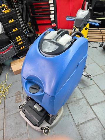 Numatic TTB4452 Schrobzuigmachine beschikbaar voor biedingen