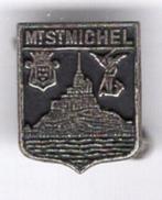 MT St Michel zilverkleurig broche ( T_128 ), Verzamelen, Speldje of Pin, Stad of Land, Zo goed als nieuw, Verzenden