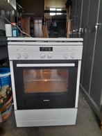Siemens gasfornuis, Witgoed en Apparatuur, Fornuizen, Ophalen, 4 kookzones, Zo goed als nieuw, Gas