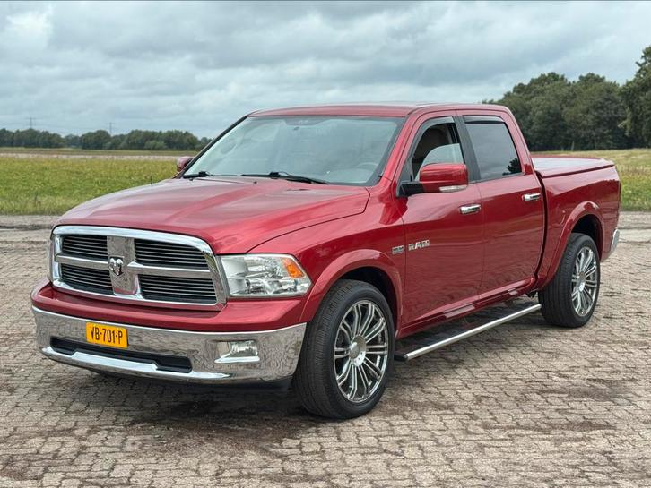 2009 Dodge Ram 1500 5.7 V8 Hemi BENZINE + MARGE, Auto's, Bestelauto's, Bedrijf, Dodge, Benzine, Automaat, Geïmporteerd, Rood, Beige