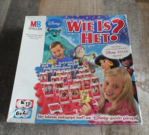 Wie is het? Disney Pixar vanaf 6 jaar., Hobby en Vrije tijd, Gezelschapsspellen | Bordspellen, Zo goed als nieuw, Een of twee spelers