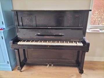 Piano beschikbaar voor biedingen