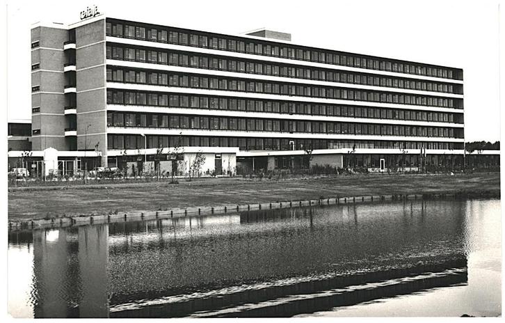 962305	Dordrecht	1974 Diakonessenhuis Refaja Wederopbouw	_Ge, Verzamelen, Ansichtkaarten | Nederland, Ongelopen, Zuid-Holland