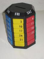 Rubik/Memphis styleJaren '80 spaarpot kalender bureau access, Ophalen of Verzenden, Minder dan 500 stukjes, Zo goed als nieuw