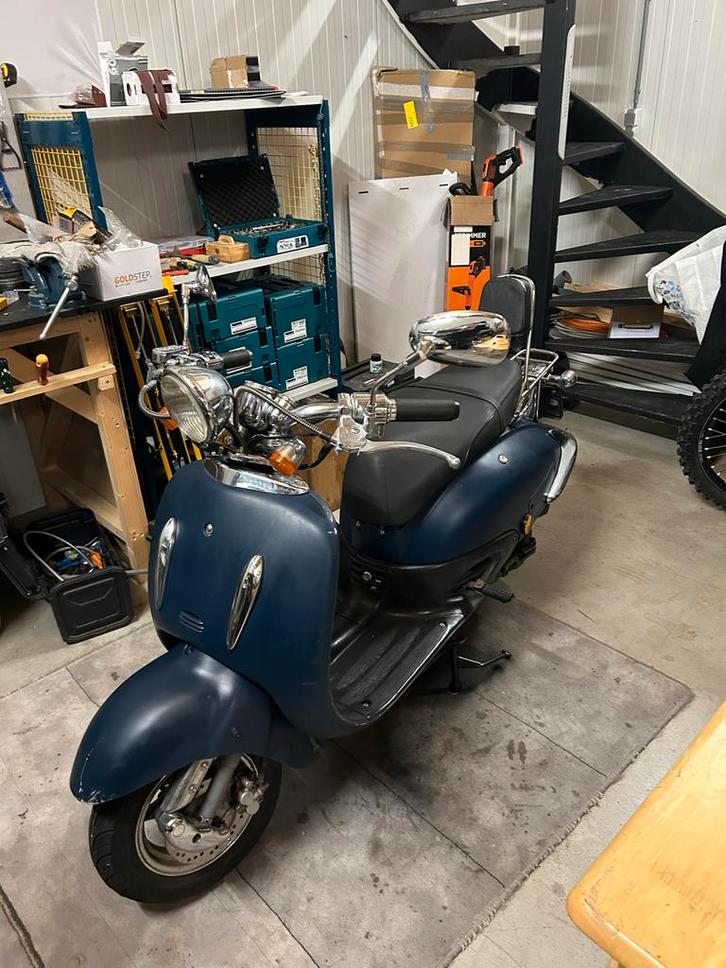 Fosti scooter, Fietsen en Brommers, Snorfietsen en Snorscooters, Overige merken, Benzine, Ophalen