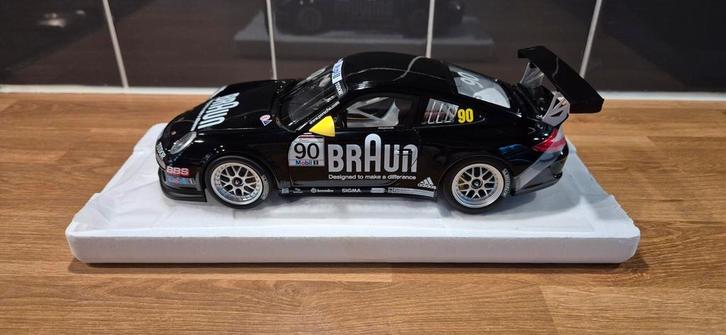 Porsche 911 997 GT3 CUP VIP #90 BRAUN
Merk Minichamps
1 18, Hobby en Vrije tijd, Modelauto's | 1:18, Zo goed als nieuw, MiniChamps