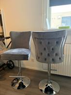 Set Luxe Grijze Barkrukken - Eric Kuster Stijl, Huis en Inrichting, Barkrukken, Ophalen, In hoogte verstelbaar, 60 tot 90 cm, Zo goed als nieuw