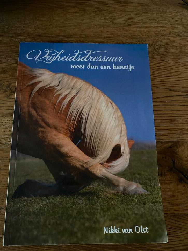 Vrijheidsdressuur: Meer dan een kunstje, Boeken, Hobby en Vrije tijd, Gelezen, Overige onderwerpen, Ophalen of Verzenden