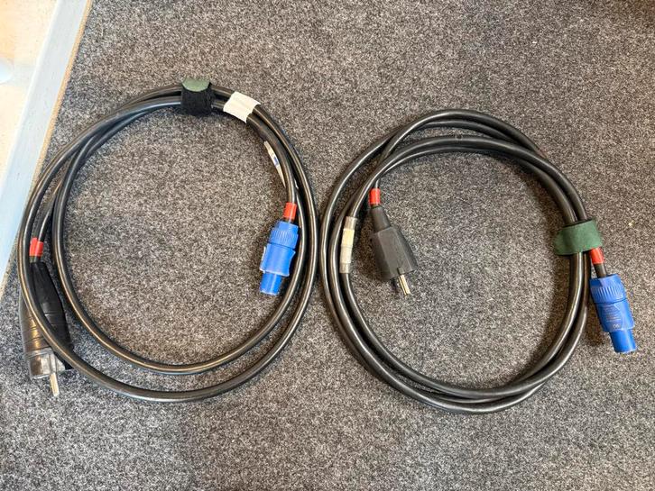 2 x Powercon Kabel 2,5m, Muziek en Instrumenten, Kabels en Stekkers, Gebruikt, Apparatuur, Ophalen