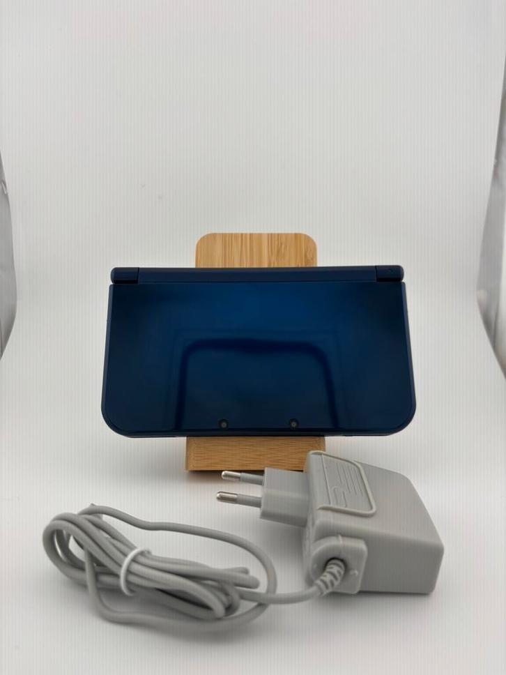 New Nintendo 3DS XL - IPS, Spelcomputers en Games, Spelcomputers | Nintendo 2DS en 3DS, Zo goed als nieuw, 3DS XL, Blauw, Met games