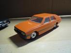 F.S.O. Polonez 1300 oranje plastic Estetyka 1:43, Ophalen of Verzenden, Zo goed als nieuw, Tractor of Landbouw, Overige merken