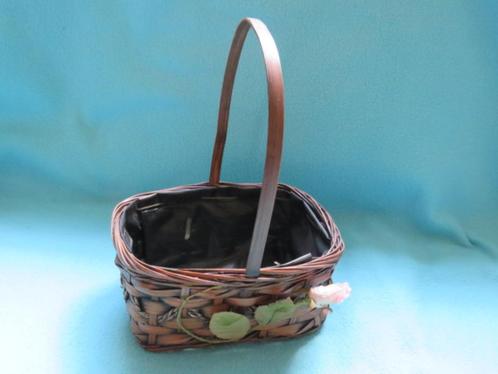 Vintage gevlochten mandje om een plant in te zetten, Antiek en Kunst, Curiosa en Brocante, Ophalen of Verzenden
