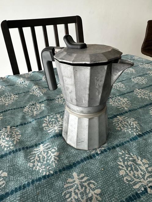 Moka koffiepot, Huis en Inrichting, Keuken | Keukenbenodigdheden, Zo goed als nieuw, Ophalen