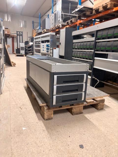 BOTT (1119) L128 B42 H43 €349, Auto diversen, Auto-accessoires, Ophalen