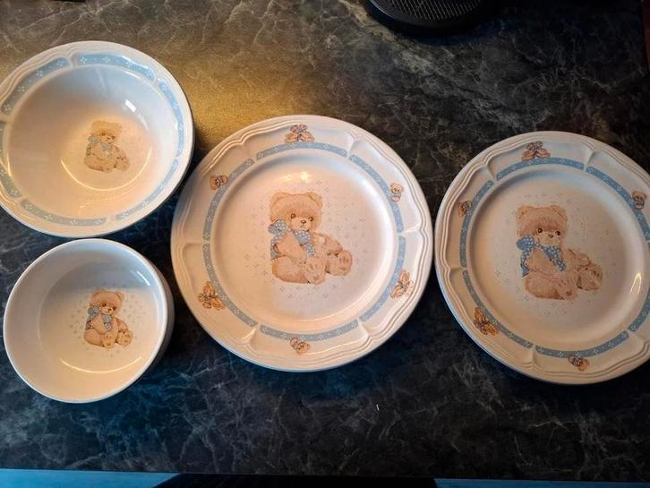 Tienshan Stoneware Country Bear Servies, Huis en Inrichting, Woonaccessoires | Onderzetters, Gebruikt, Bord, Ophalen