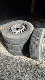 Winterbanden op velg, mercedes sprinter, 215/75 R16, Auto-onderdelen, Banden en Velgen, Ophalen, 16 inch, Winterbanden, Bestelwagen