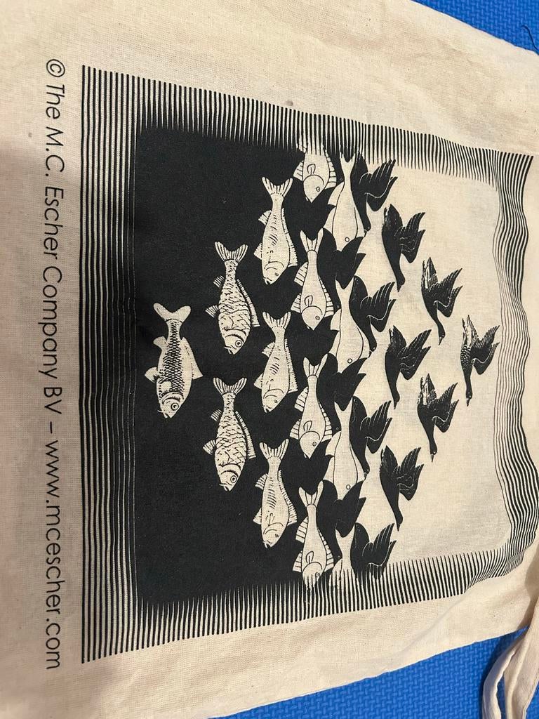 MC Escher Canvas Tote Bag, Sieraden, Tassen en Uiterlijk, Tassen | Damestassen, Ophalen of Verzenden, Zo goed als nieuw, Beige