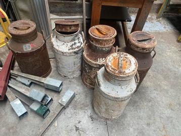 Oude Melkbussen - Decoratief Brocante Objecten beschikbaar voor biedingen