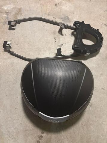 Honda hornet topkoffer en frame beschikbaar voor biedingen