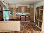 Keuken en kookeiland met stenen blad, Ophalen, Gebruikt, Overige typen, Met kookeiland