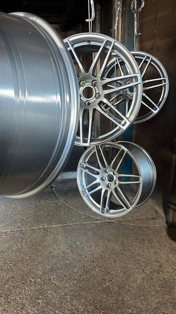 Audi Velgen Q5 michelin Suv S-line 20 inch 5x112 nieuw rs, Auto-onderdelen, Banden en Velgen, Banden en Velgen, Zomerbanden, 20 inch