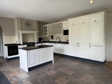 Keuken Siematic nagemaakt, eikenhout in witte kleur beschikbaar voor biedingen